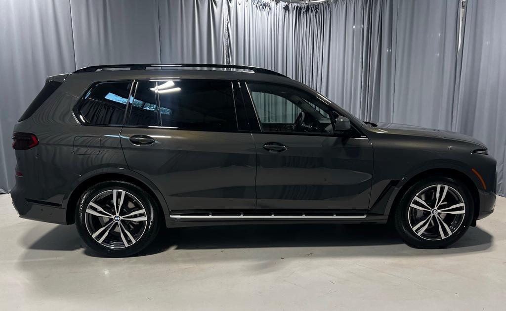 new 2025 BMW X7 car, priced at $99,725