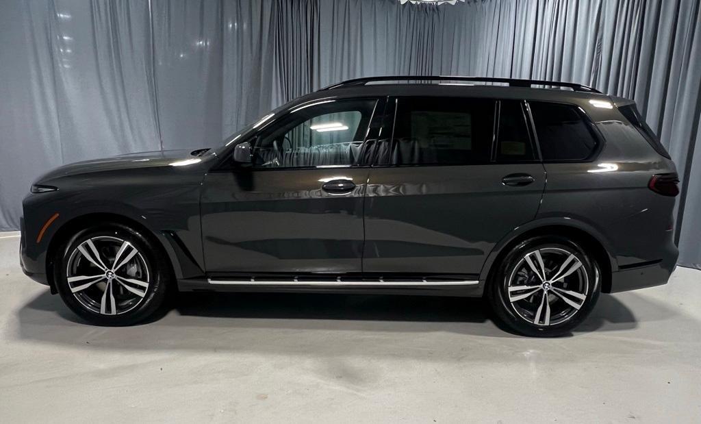 new 2025 BMW X7 car, priced at $99,725