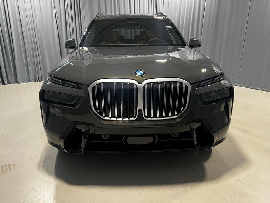 new 2025 BMW X7 car, priced at $99,725