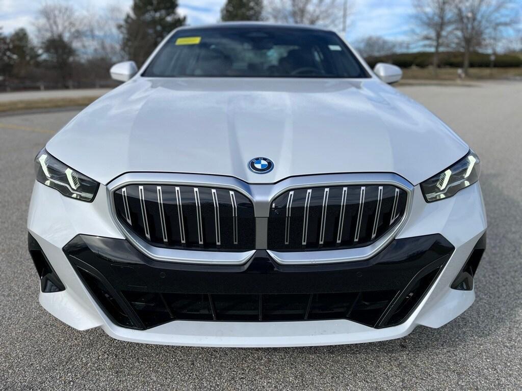 new 2025 BMW 550e car, priced at $83,625