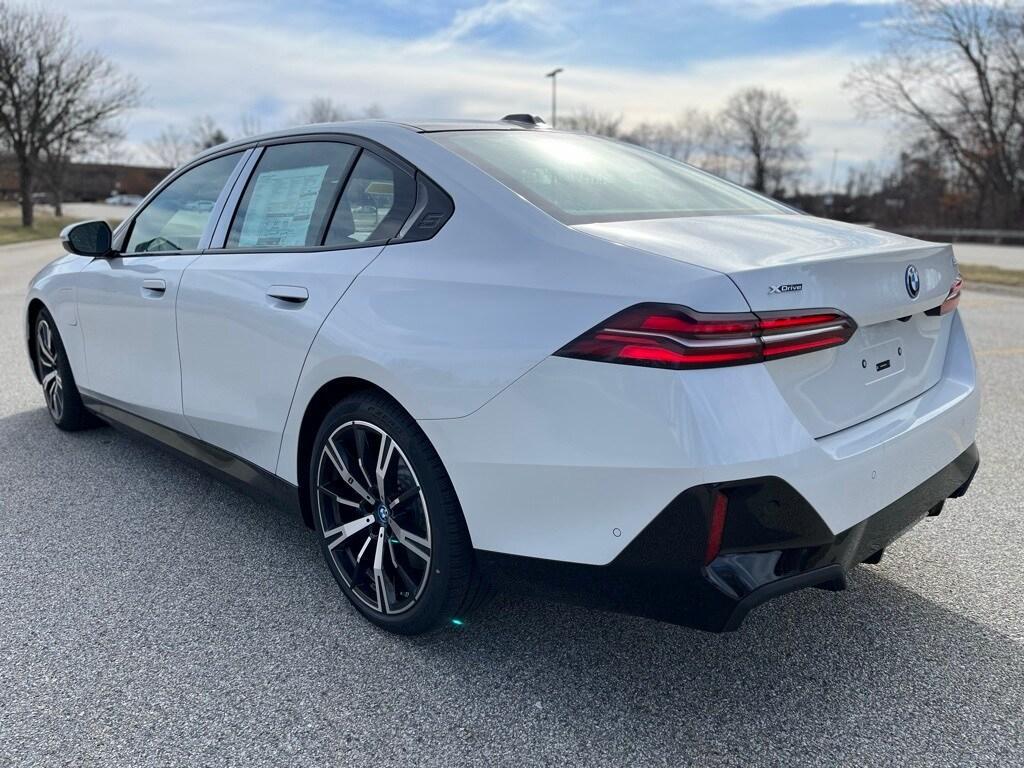 new 2025 BMW 550e car, priced at $83,625