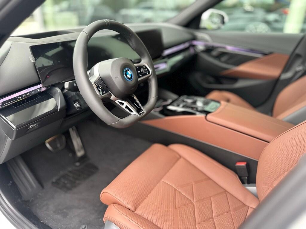 new 2025 BMW 550e car, priced at $83,625