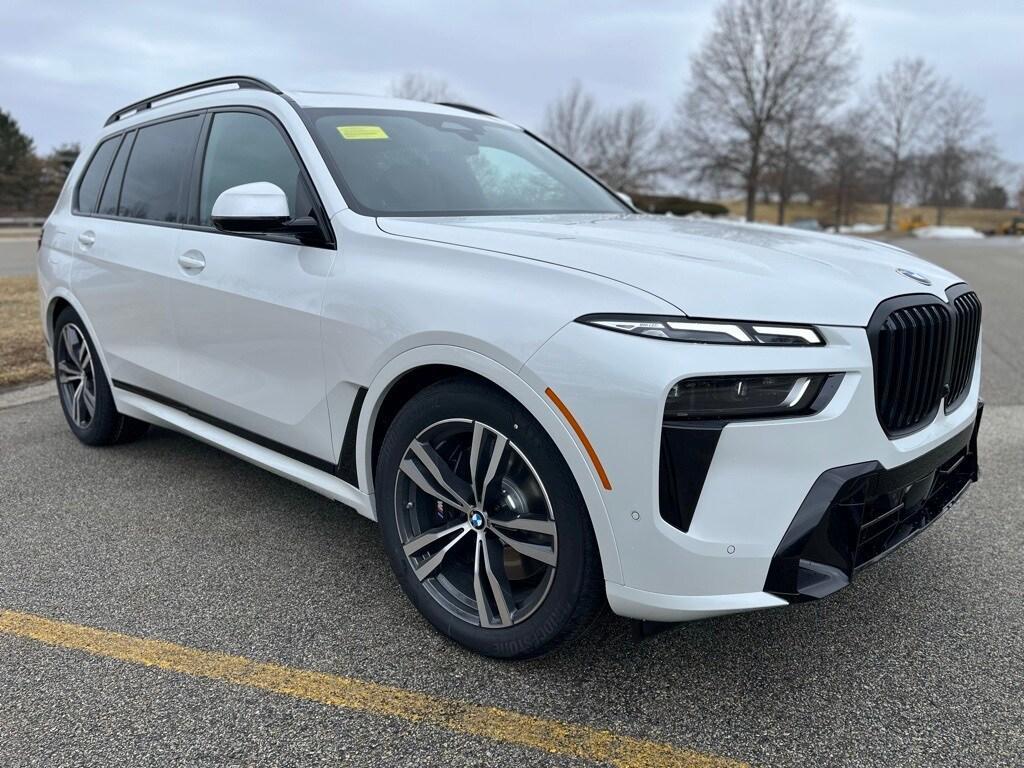 new 2025 BMW X7 car, priced at $96,205