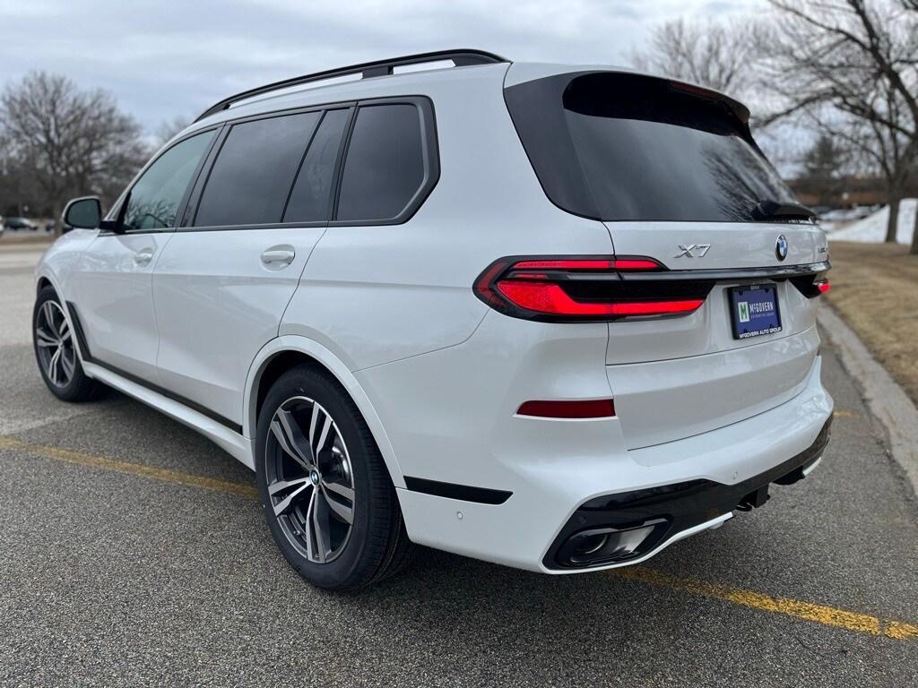 new 2025 BMW X7 car, priced at $96,205