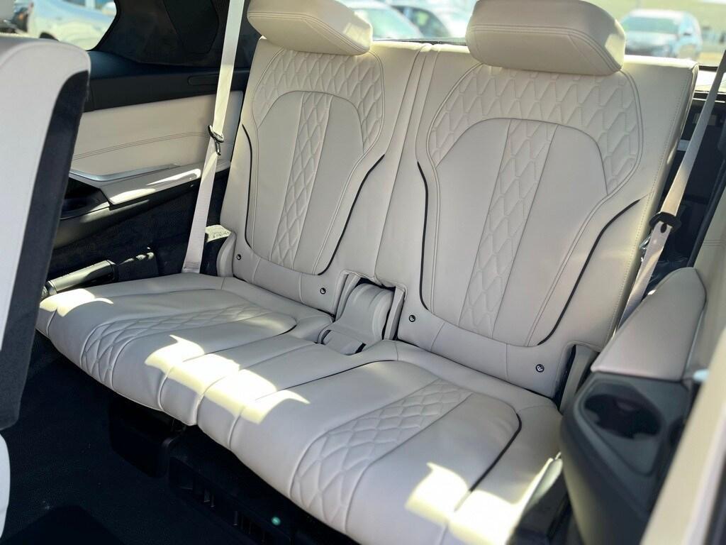 new 2025 BMW X7 car, priced at $115,655