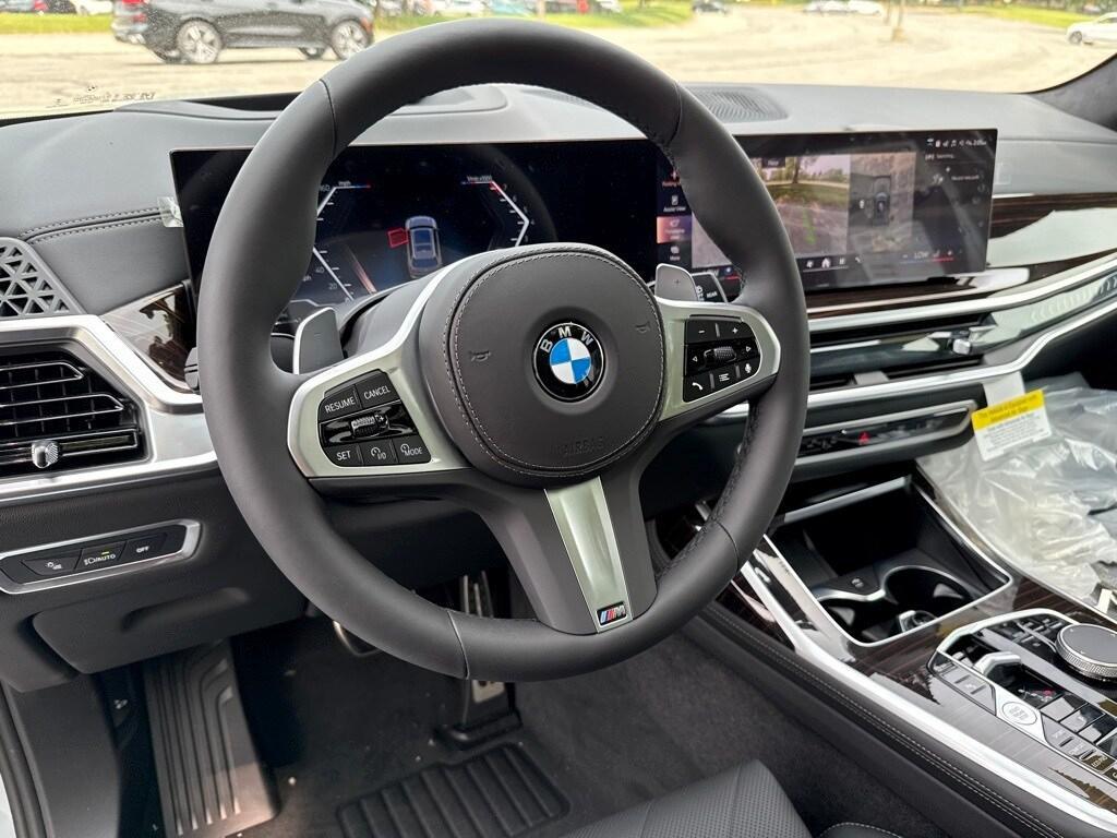 new 2026 BMW X7 car, priced at $95,675