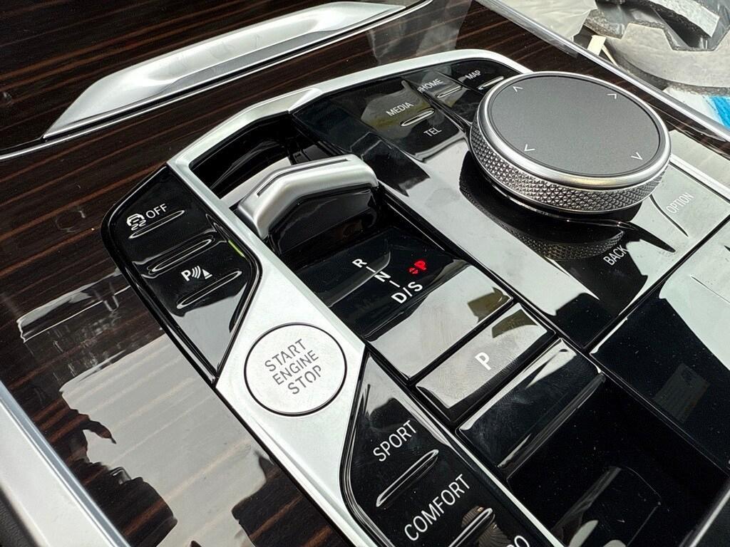 new 2026 BMW X7 car, priced at $95,675