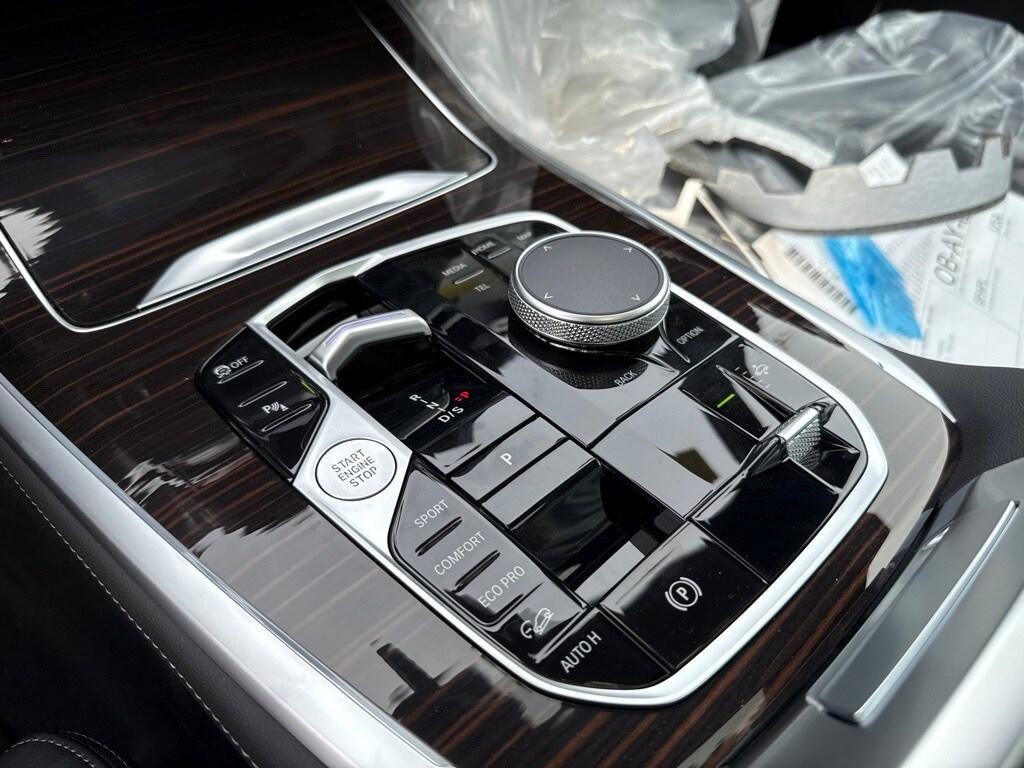 new 2026 BMW X7 car, priced at $95,675
