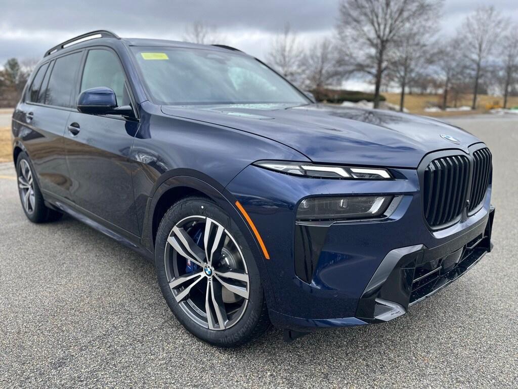 new 2025 BMW X7 car, priced at $97,355