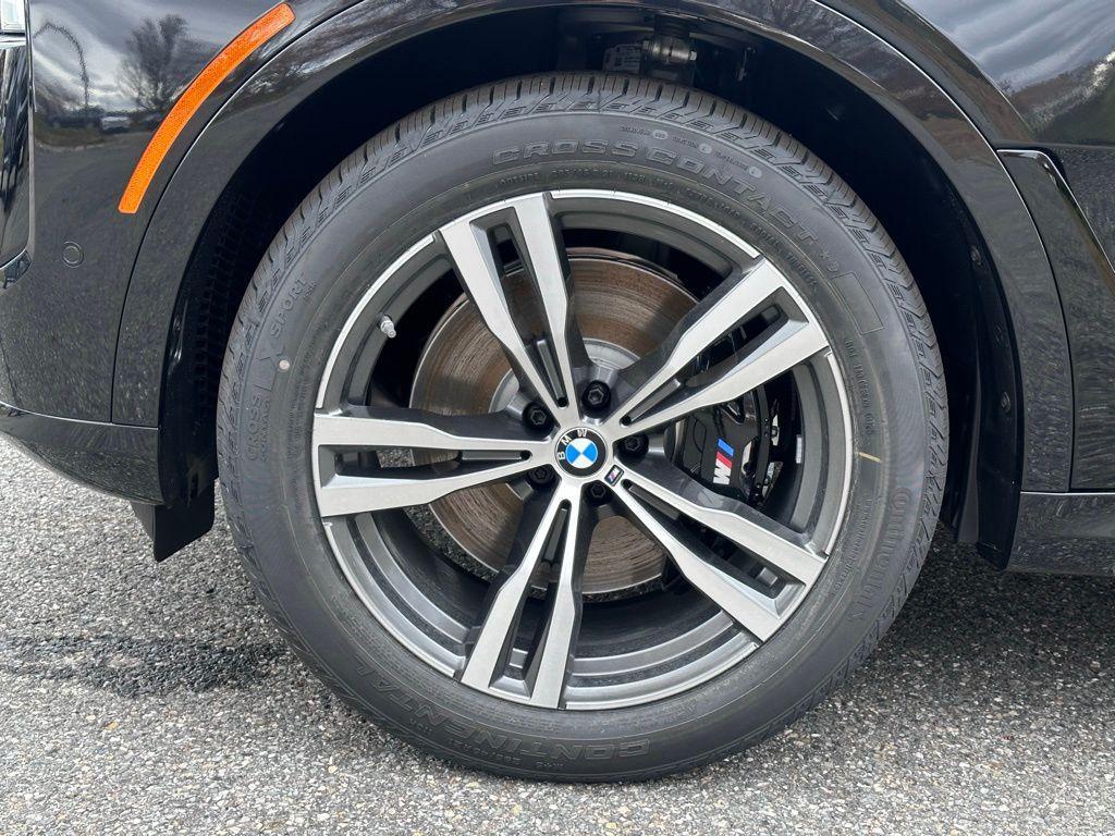 new 2026 BMW X7 car, priced at $97,030