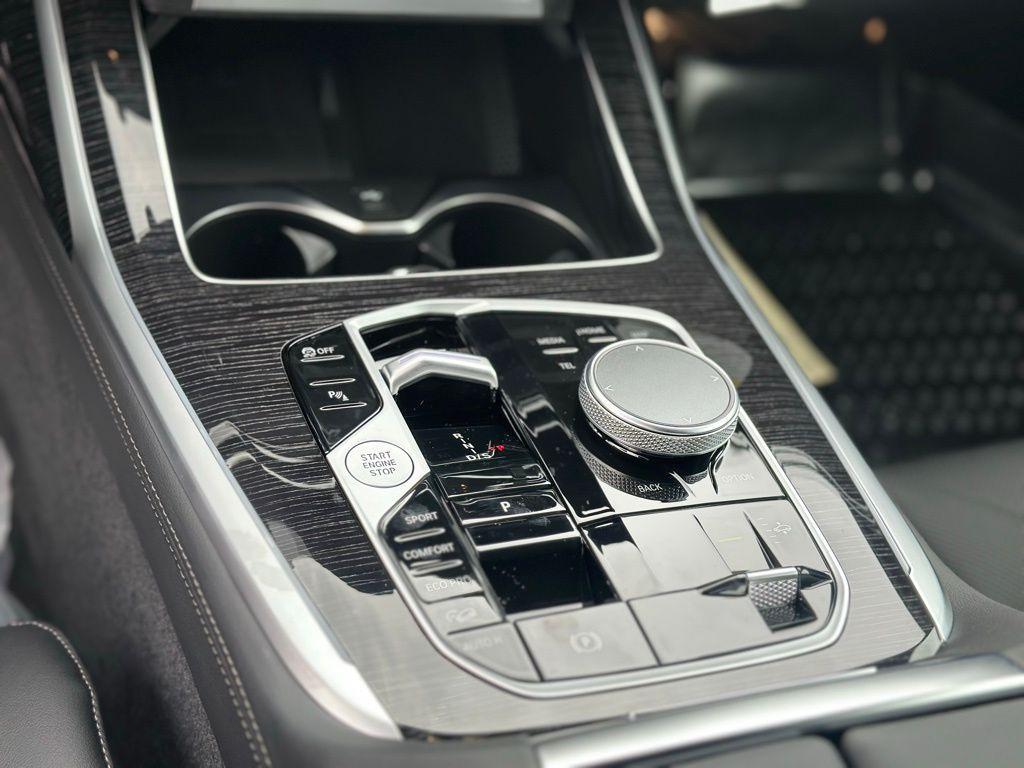 new 2026 BMW X7 car, priced at $97,030