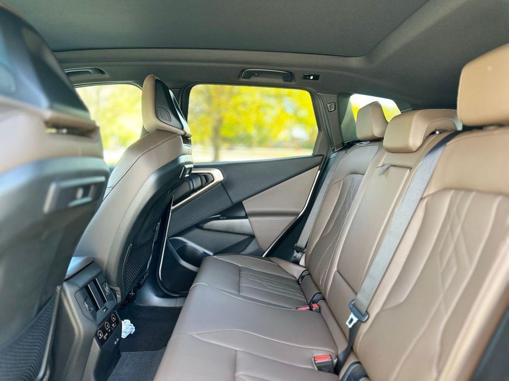 new 2025 BMW X3 car, priced at $55,405