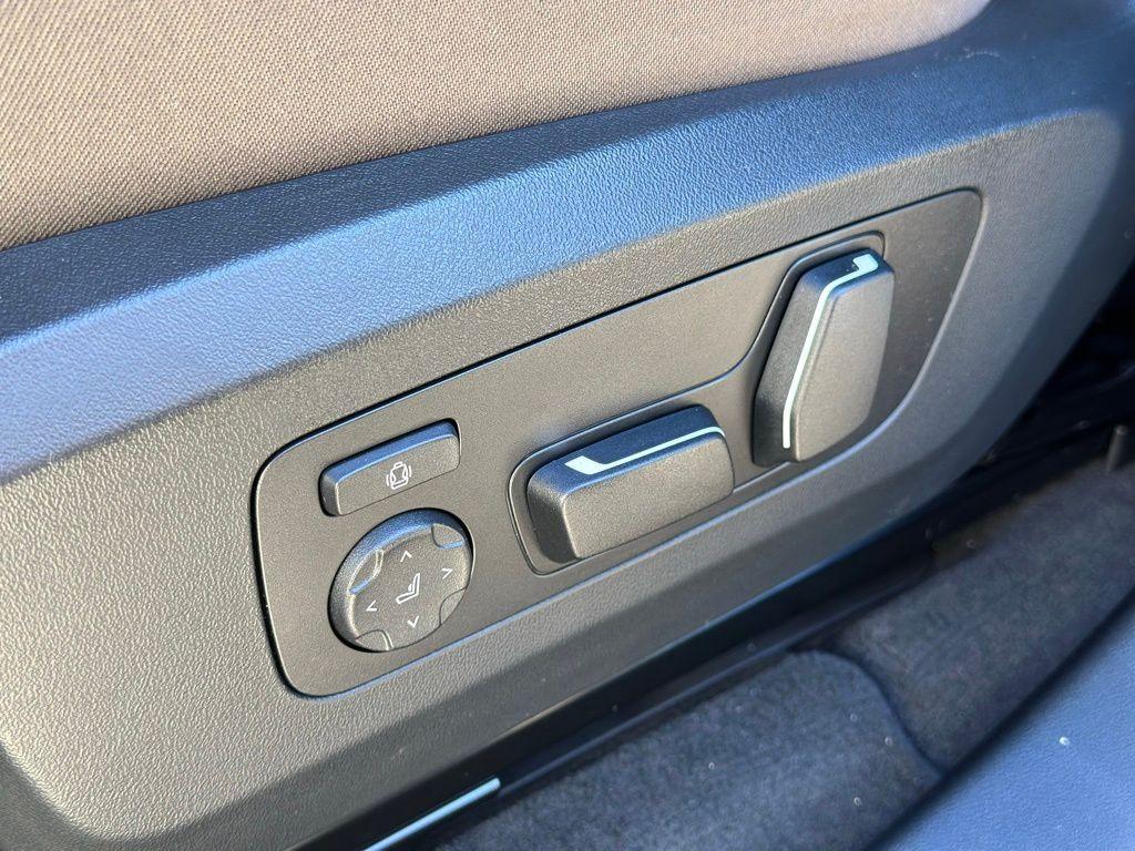 new 2025 BMW X3 car, priced at $55,405