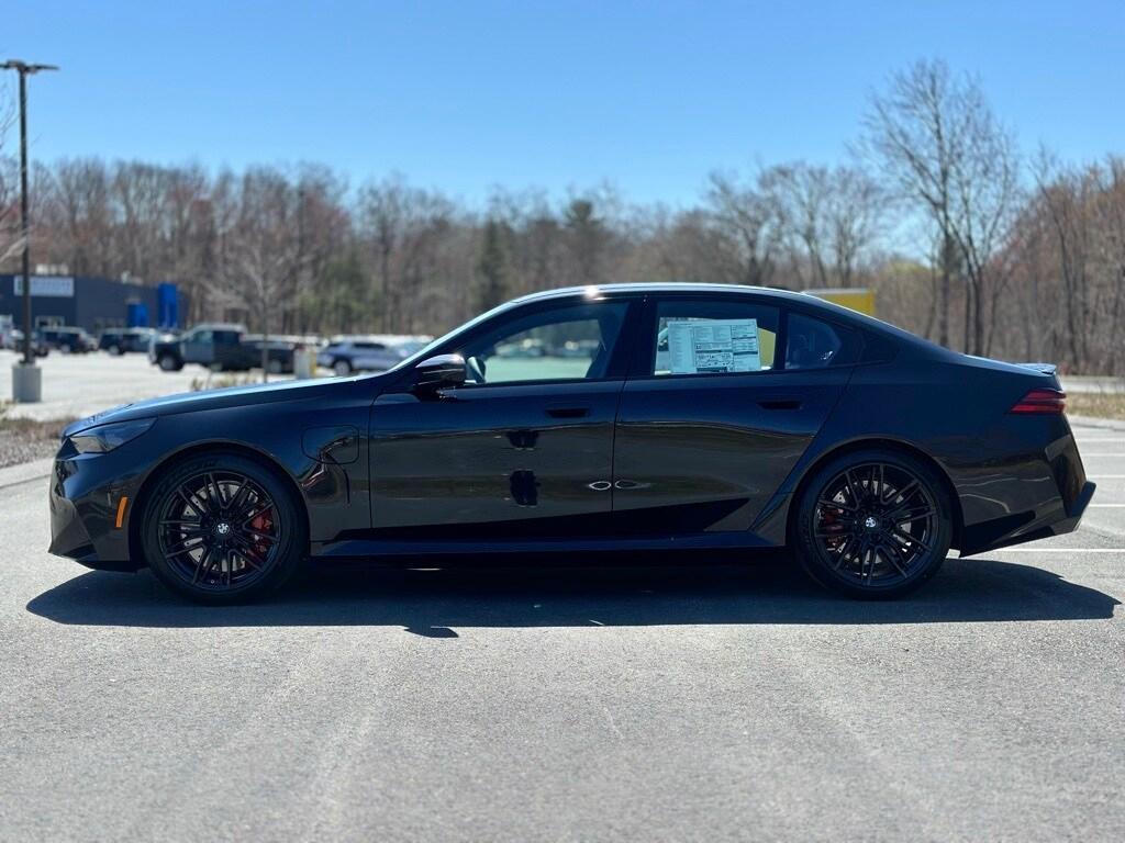 new 2025 BMW M5 car, priced at $131,125
