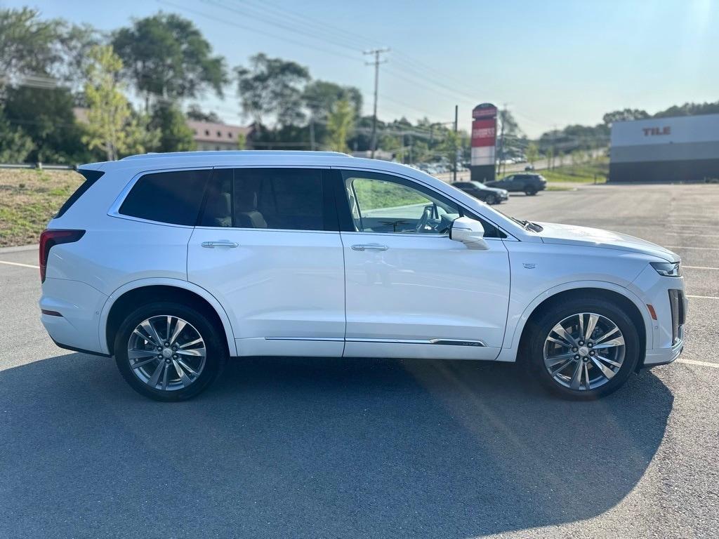 used 2022 Cadillac XT6 car, priced at $32,995
