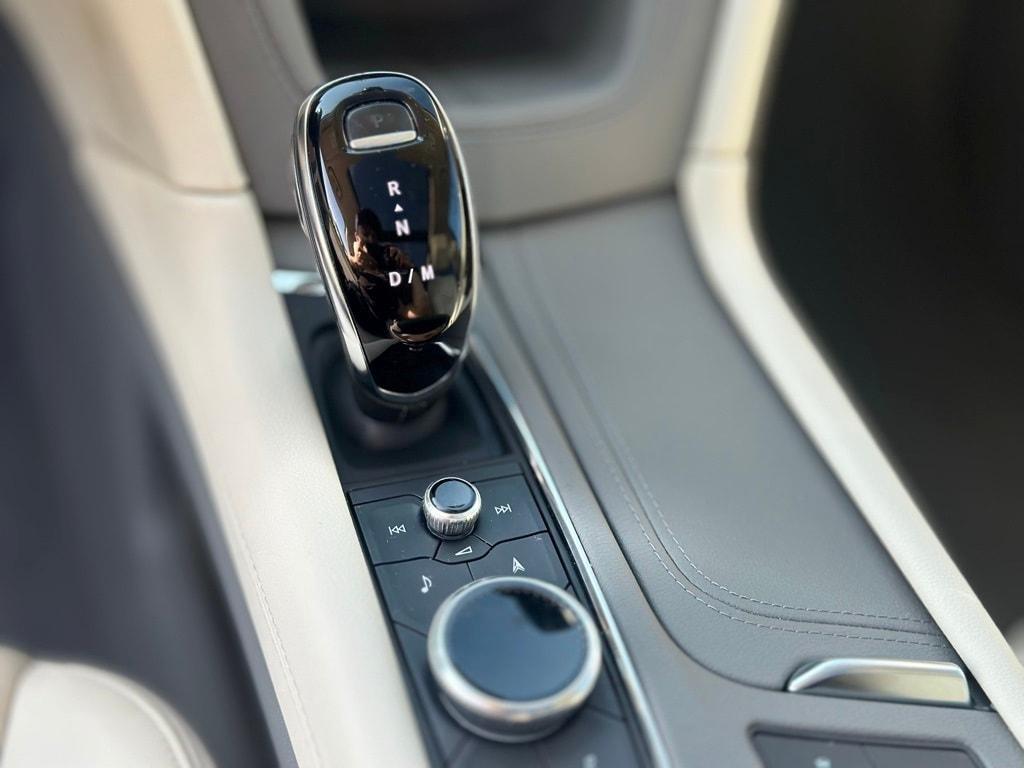 used 2022 Cadillac XT6 car, priced at $32,995