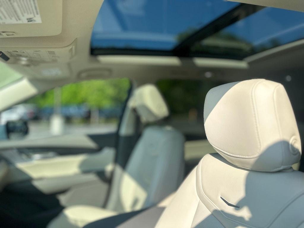 used 2022 Cadillac XT6 car, priced at $32,995