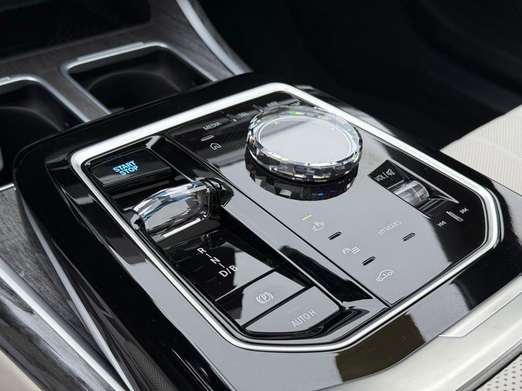 new 2025 BMW i7 car, priced at $110,625