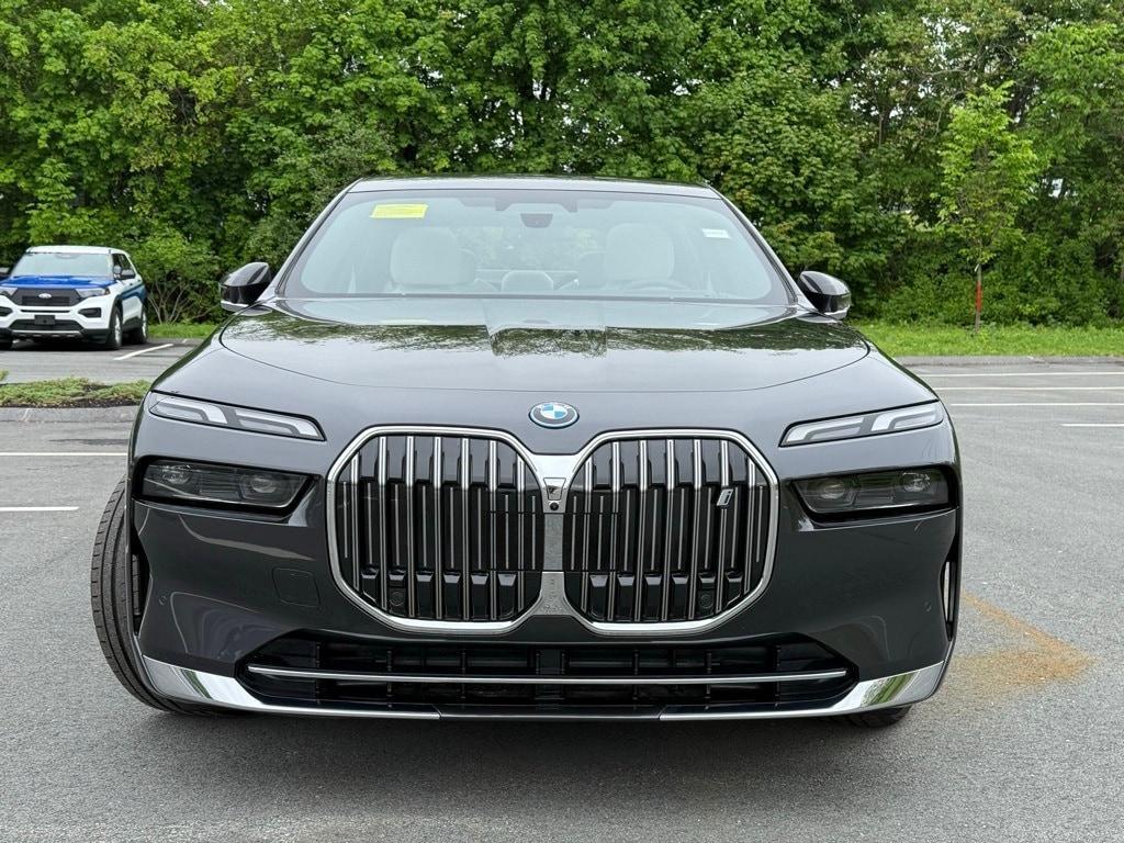 new 2025 BMW i7 car, priced at $110,625