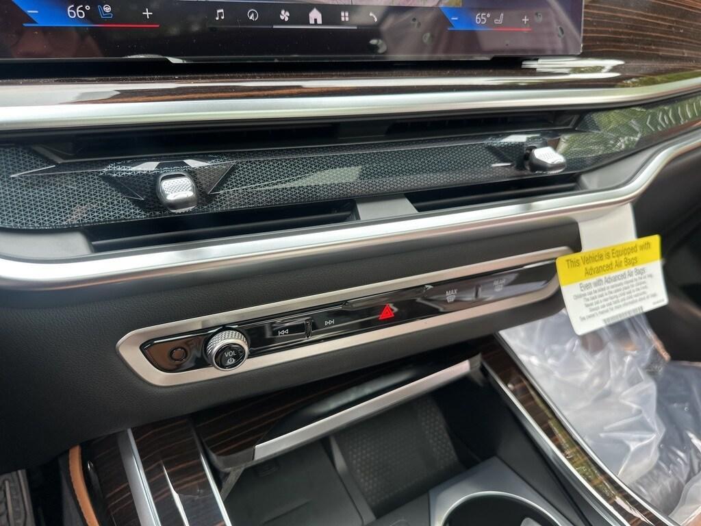 new 2026 BMW X7 car, priced at $97,240
