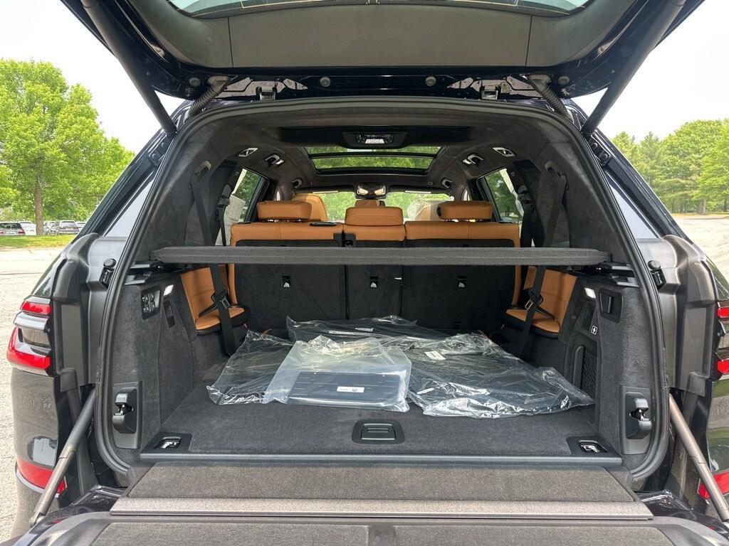 new 2026 BMW X7 car, priced at $97,240