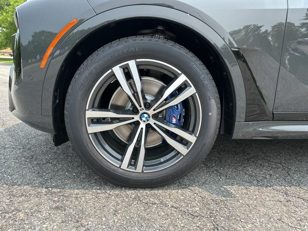 new 2026 BMW X7 car, priced at $99,190