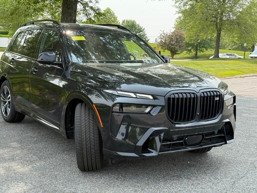 new 2025 BMW X7 car, priced at $118,925