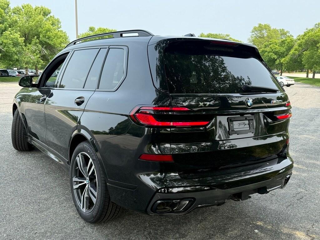 new 2025 BMW X7 car, priced at $118,925