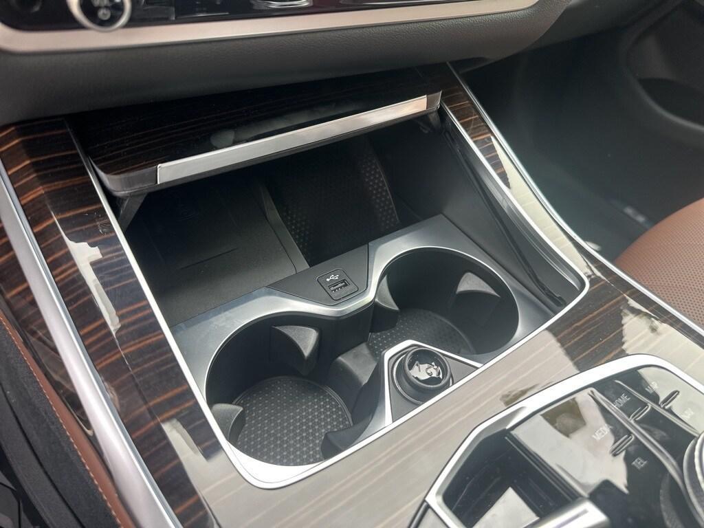new 2025 BMW X7 car, priced at $95,760