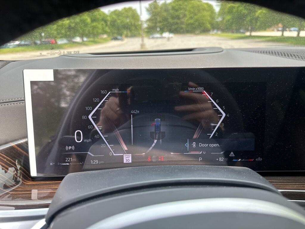new 2025 BMW X7 car, priced at $95,760