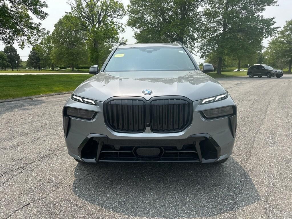 new 2025 BMW X7 car, priced at $95,760