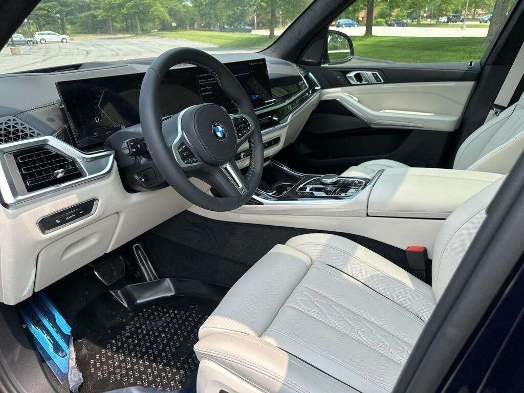 new 2025 BMW X7 car, priced at $119,975