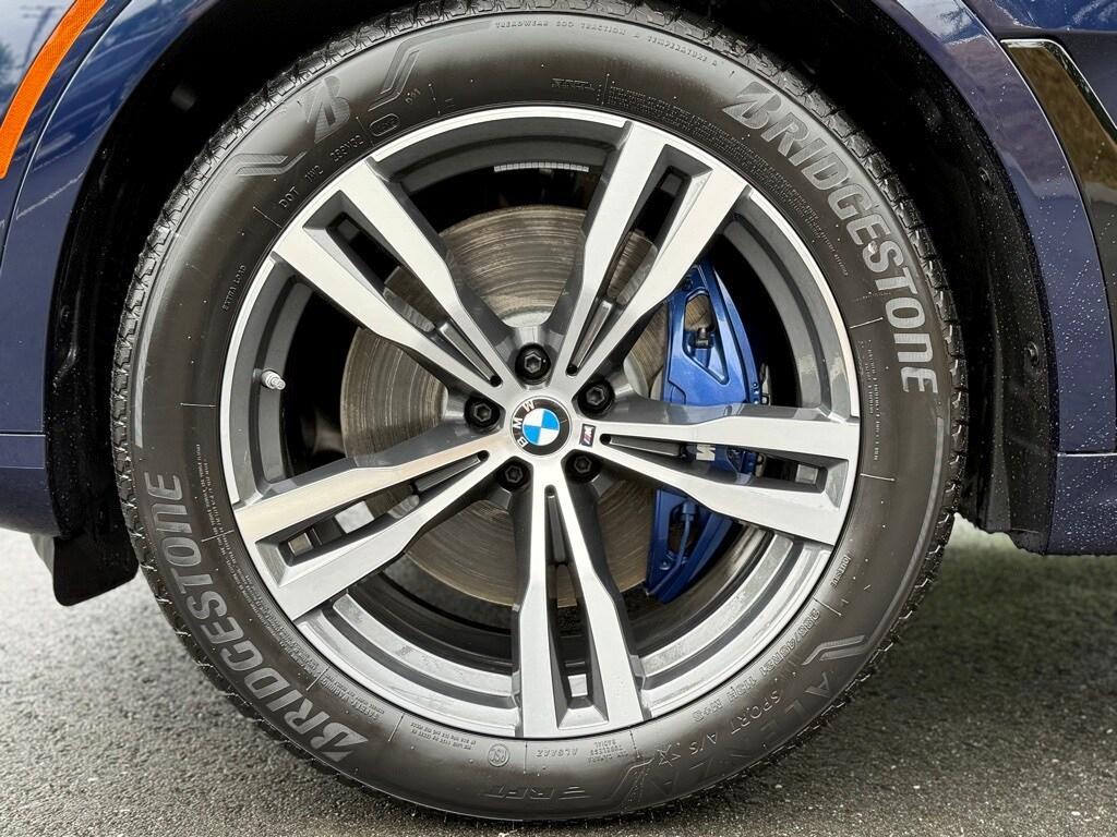 new 2025 BMW X7 car, priced at $119,975