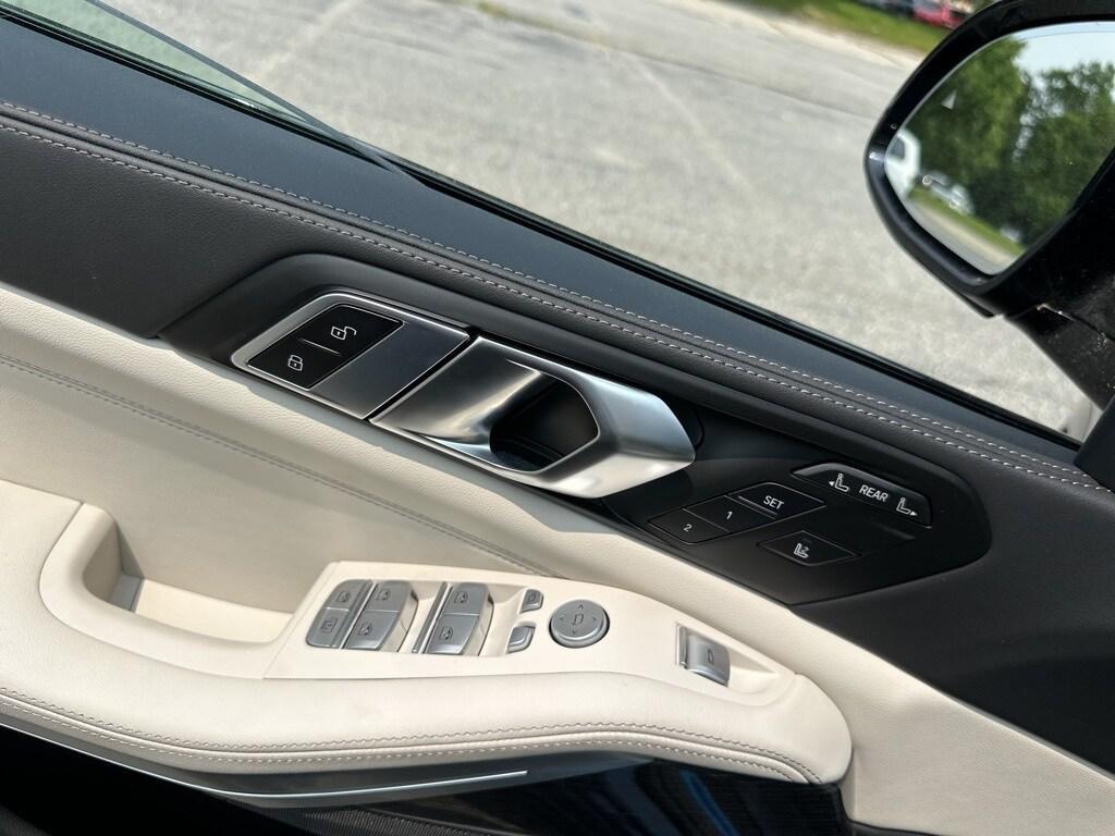 new 2025 BMW X7 car, priced at $119,975