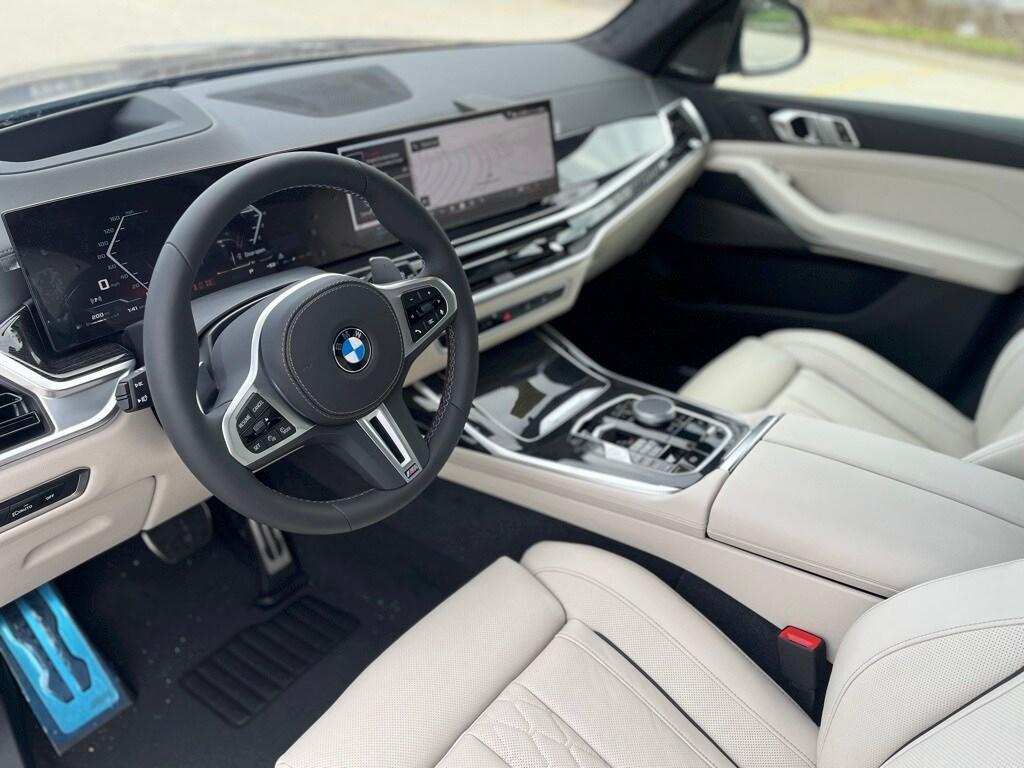 new 2025 BMW X7 car, priced at $119,975