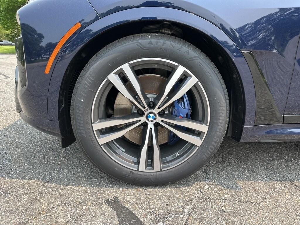 new 2025 BMW X7 car, priced at $119,975