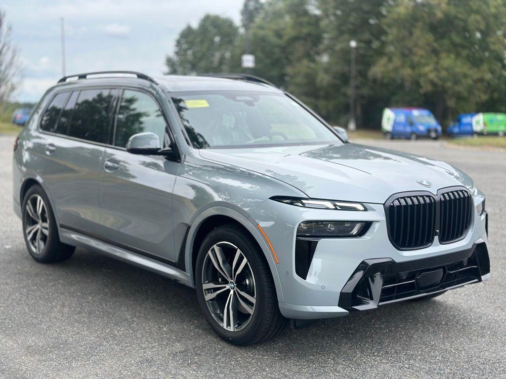 new 2026 BMW X7 car, priced at $100,680