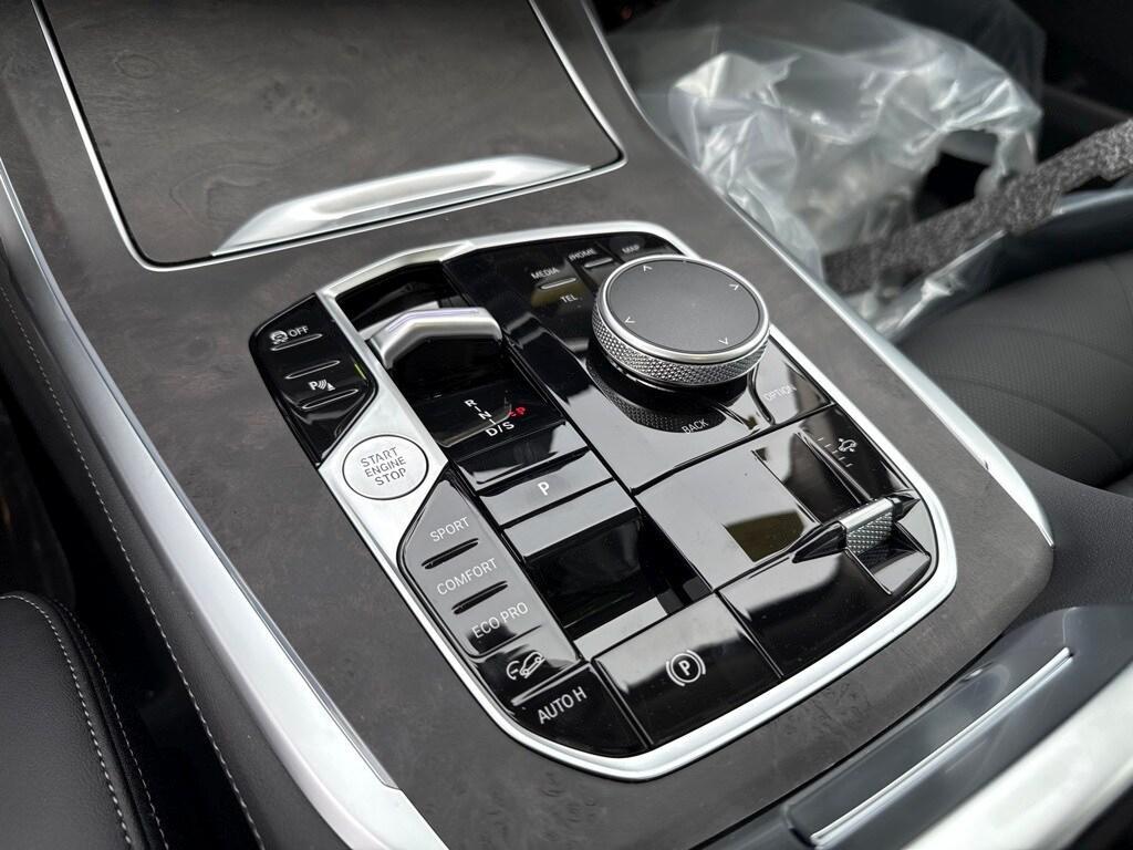 new 2026 BMW X7 car, priced at $90,490