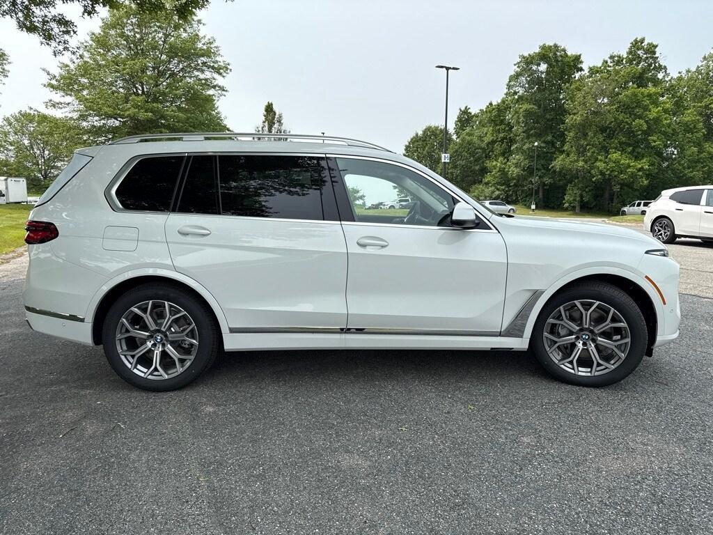 new 2026 BMW X7 car, priced at $90,490