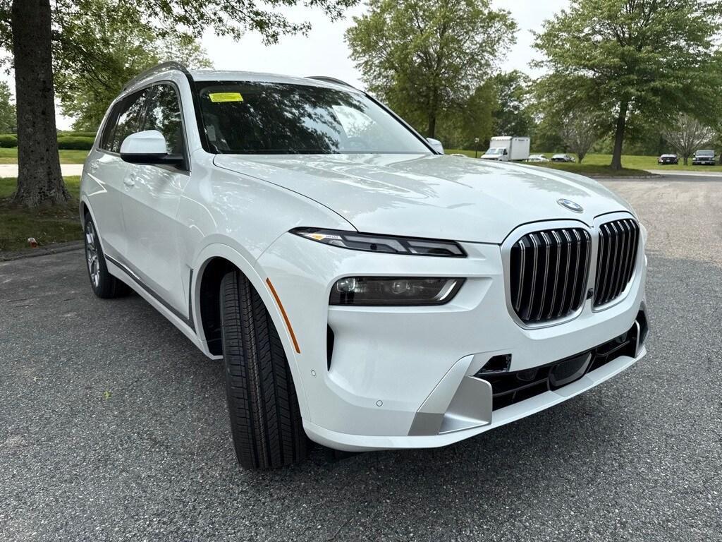 new 2026 BMW X7 car, priced at $90,490