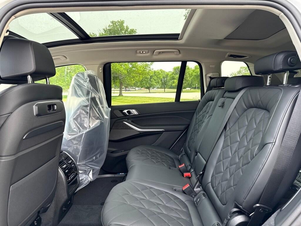new 2026 BMW X7 car, priced at $90,490