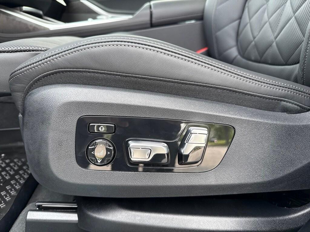 new 2026 BMW X7 car, priced at $90,490