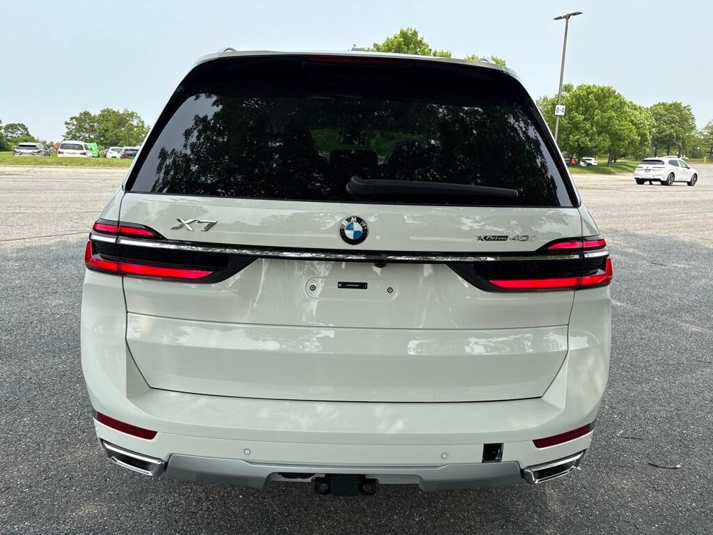 new 2026 BMW X7 car, priced at $90,490