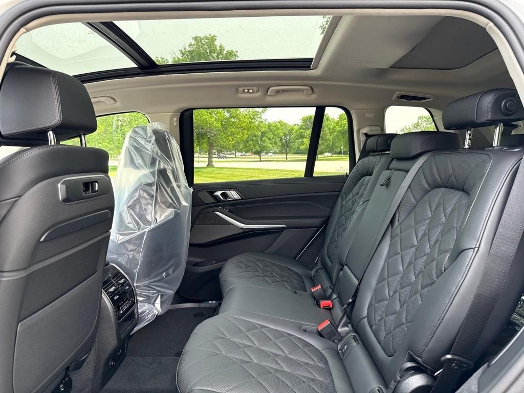 new 2026 BMW X7 car, priced at $90,490