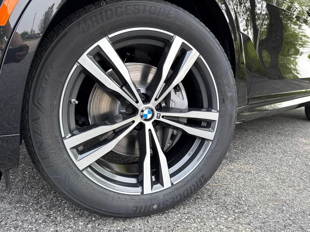 new 2026 BMW X7 car, priced at $95,890