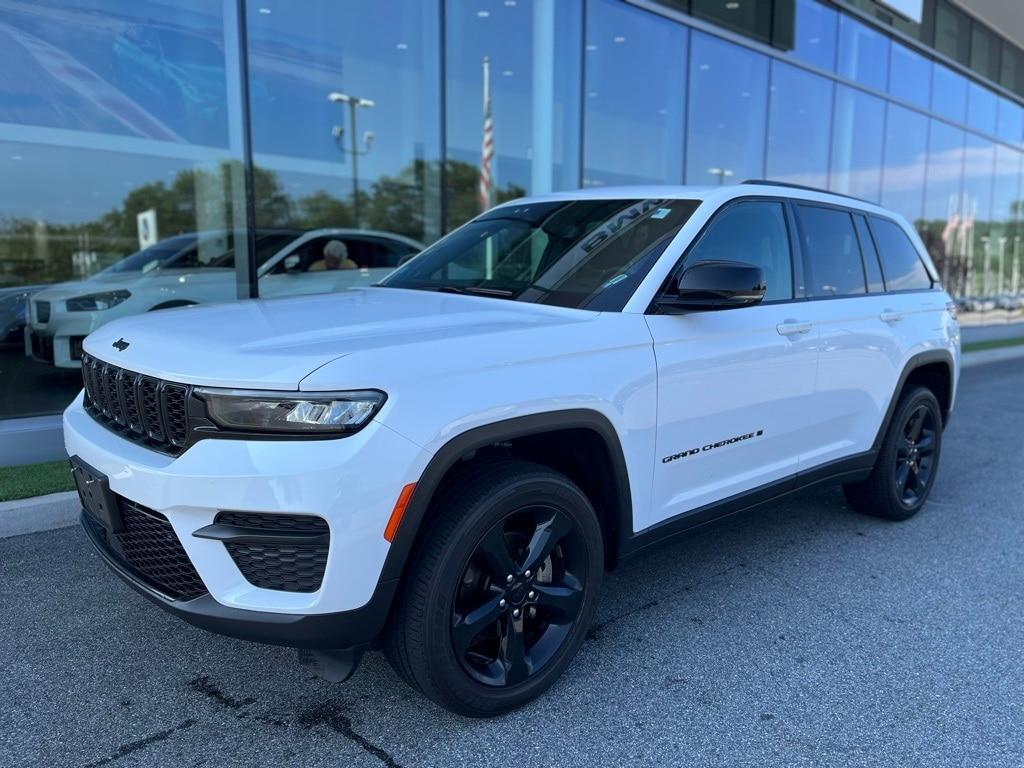 used 2024 Jeep Grand Cherokee car, priced at $34,950