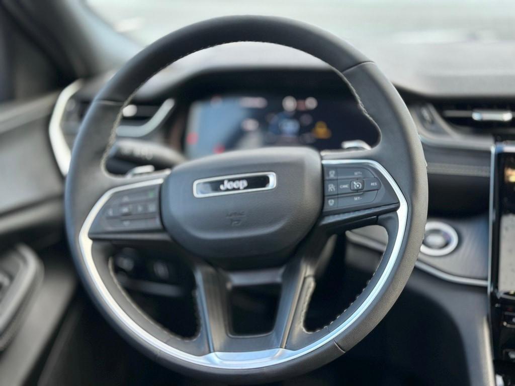used 2024 Jeep Grand Cherokee car, priced at $33,400