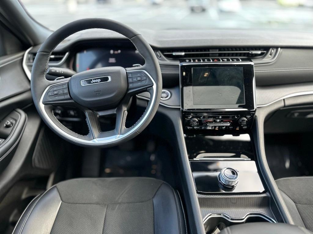 used 2024 Jeep Grand Cherokee car, priced at $33,400