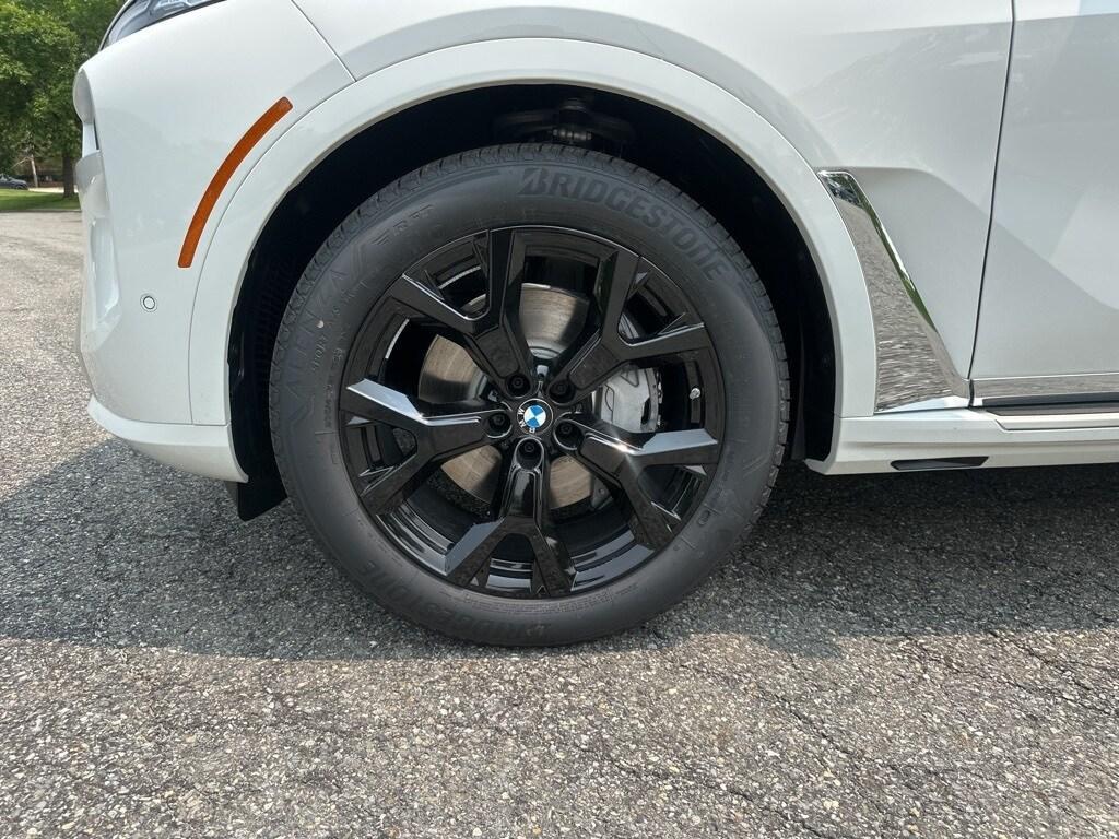 new 2026 BMW X7 car, priced at $90,890