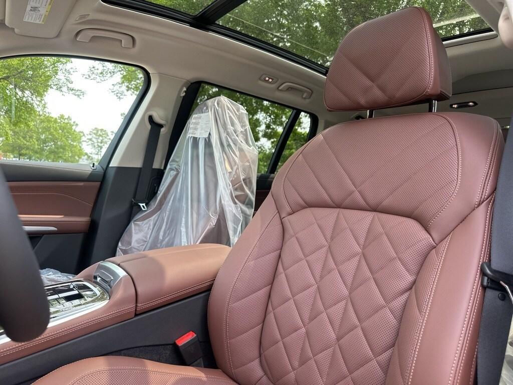 new 2026 BMW X7 car, priced at $90,890